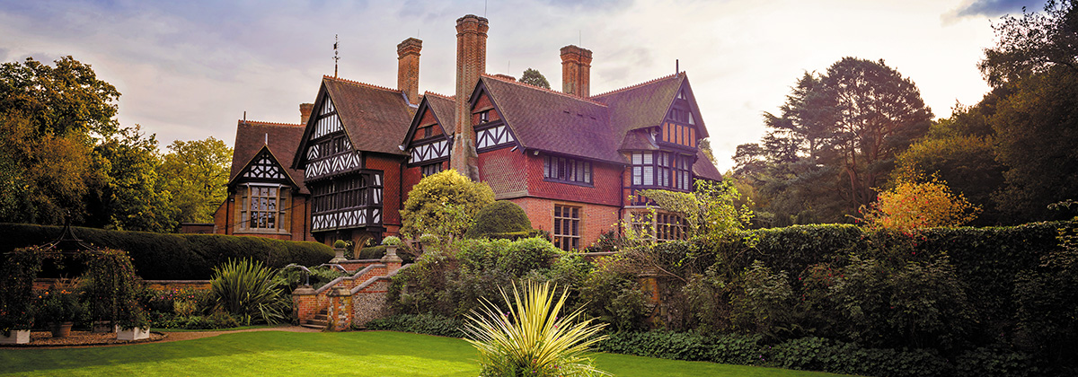 Country House Hotel Harrow & Wedding Venue - The Grim's Dyke Hotel